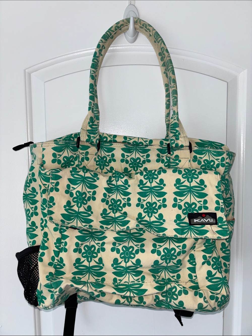 Kavu gym beach yoga everyday Floral Canvas Tote bag